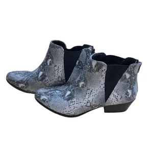 Boots Ankle Heels By Esprit In Snakeskin Print, Size: 7.5